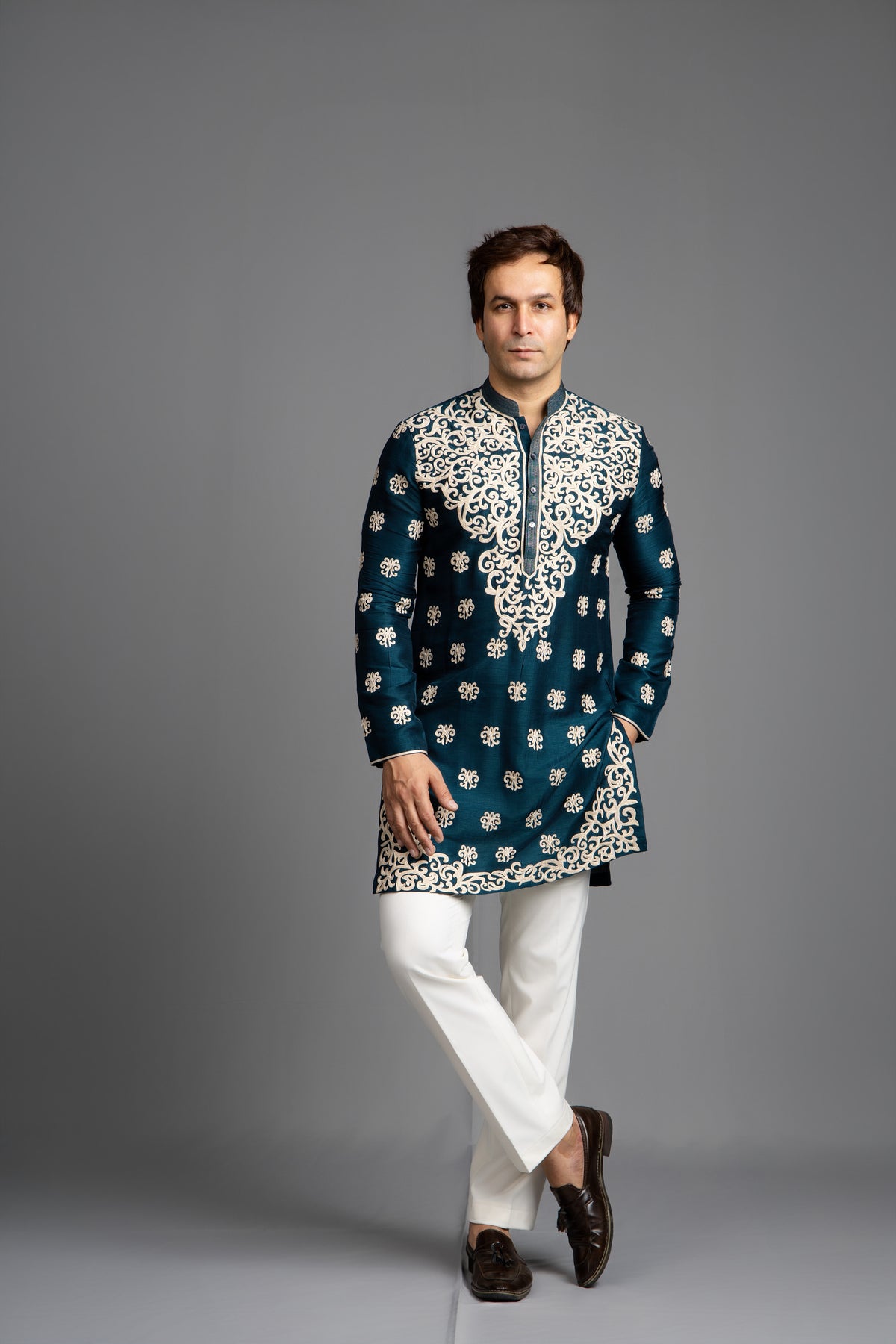 PEACOCK GREEN THREAD EMBROIDERY KURTA SET