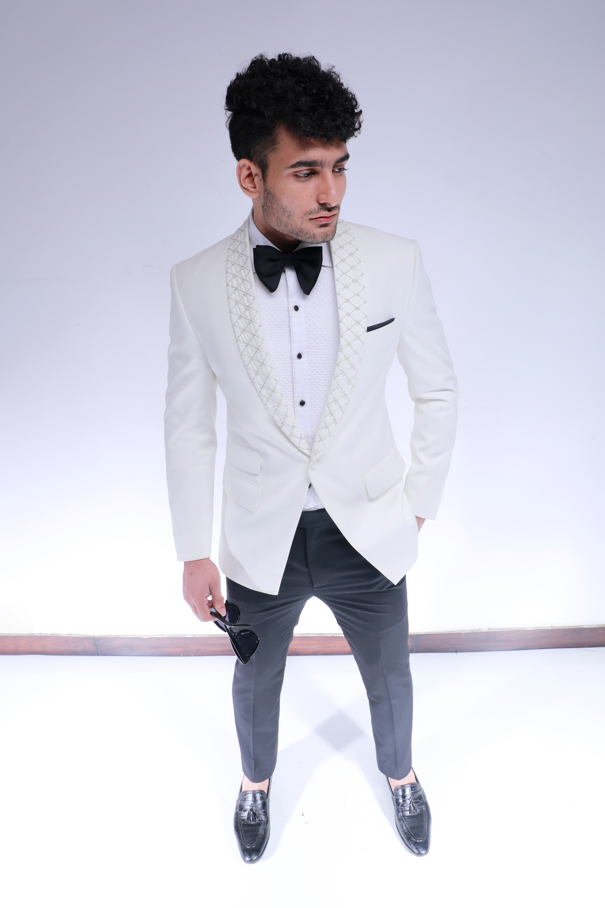WHITE PEARL WITH GLASS WORK TUXEDO