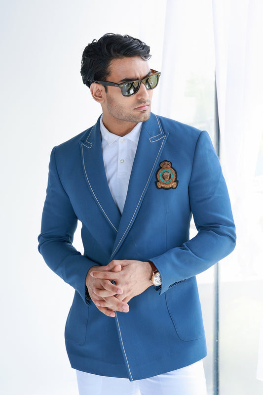 BLUE DOUBLE-BREASTED BLAZER