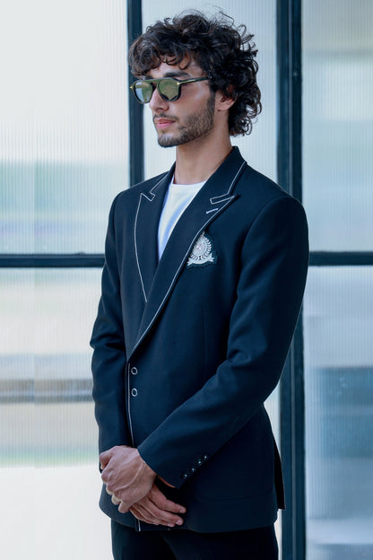 BLACK DOUBLE BREASTED SUIT