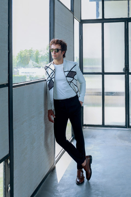 B/W HAND EMB.ZIPPER JACKET WITH PANTS