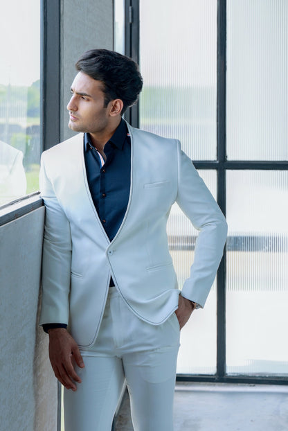 WHITE CLASSIC SUIT
