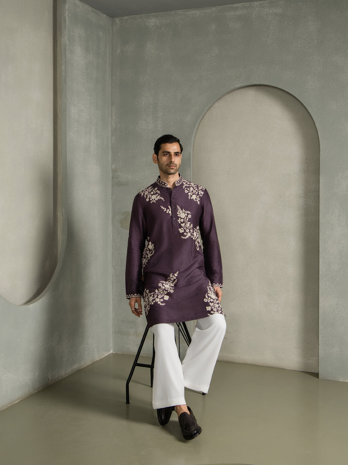 FLORAL SILK EMBROIDRY KURTA PANT