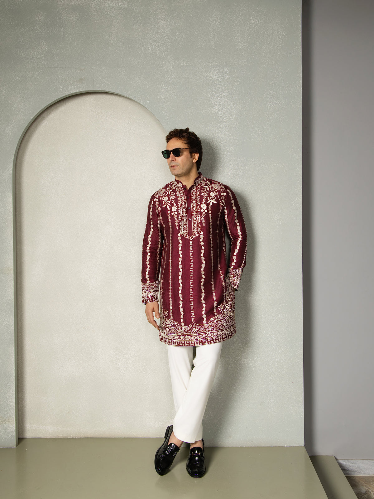 FLORAL SILK THREAD EMBROIDERY KURTA PANT SET