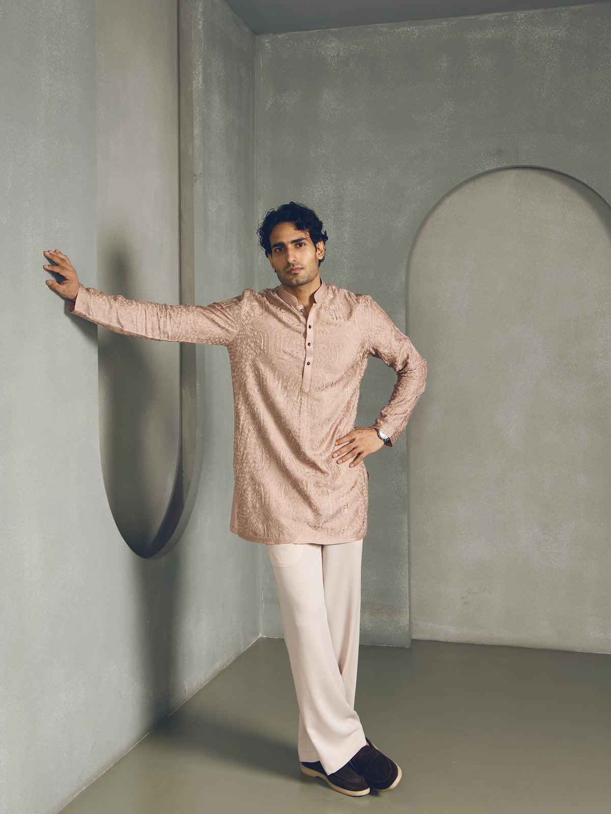 SILK THREAD EMBROIDERY KURTA PANT SET