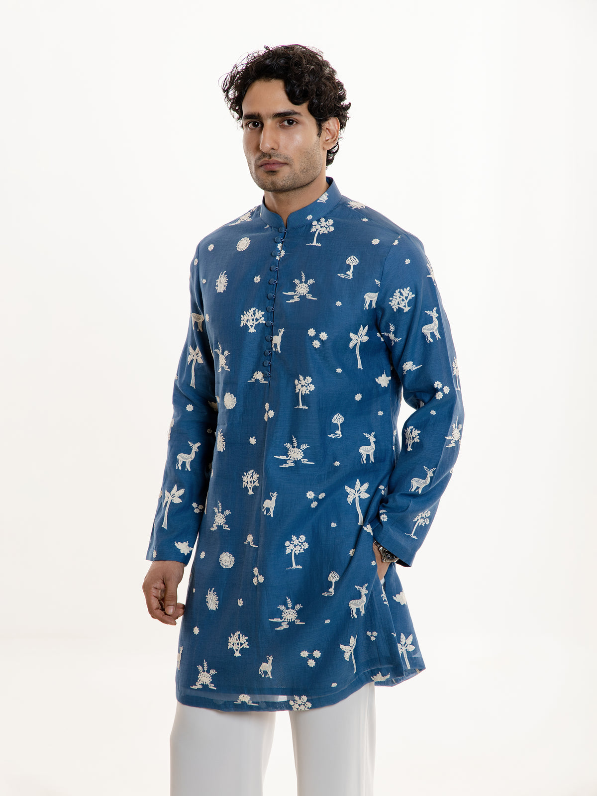 SILK THREAD EMBROIDERY KURTA PANT SET
