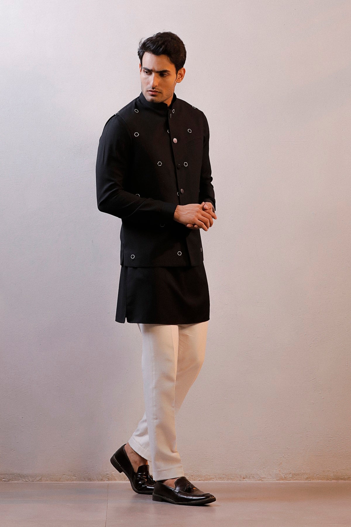 BLACK HAND EMBROIDERED NEHRU JACKET SET