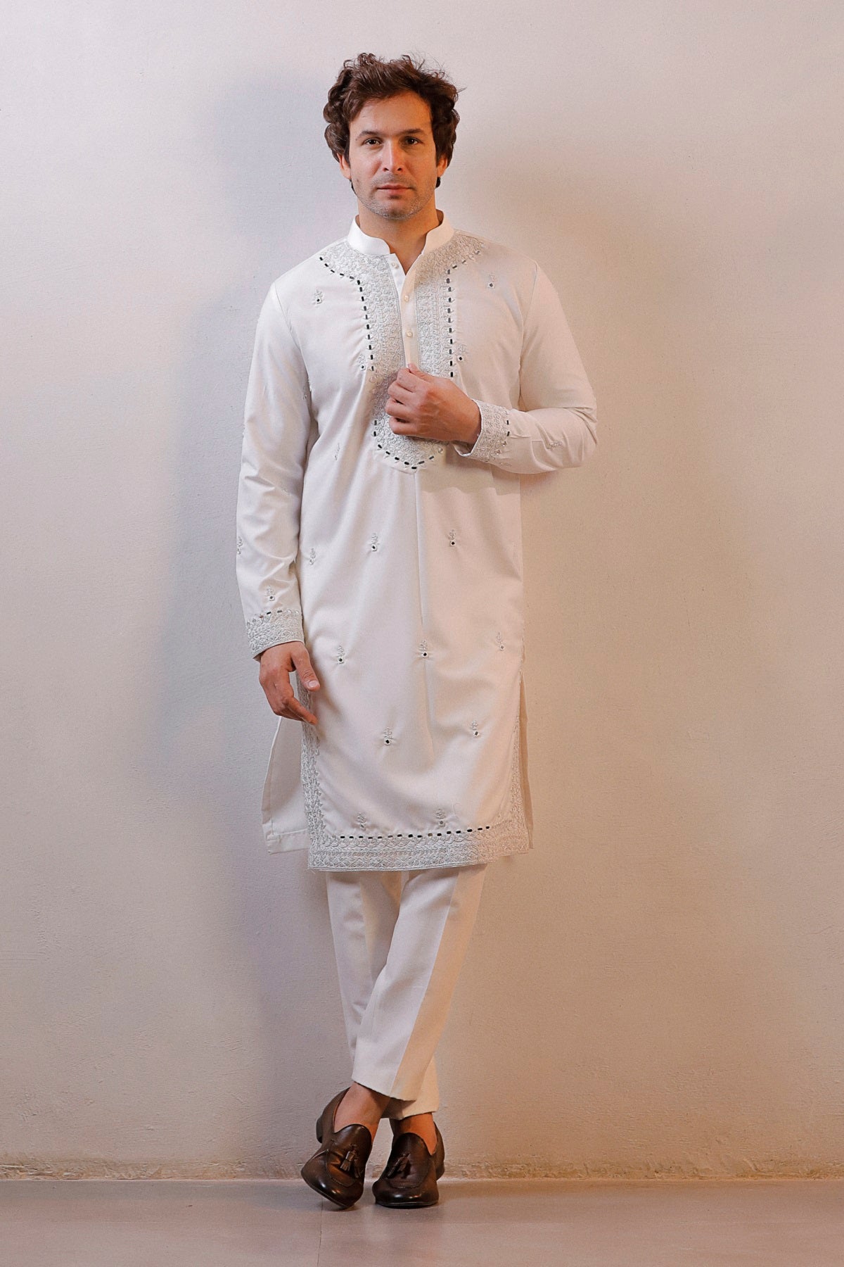 WHITE MIRROR WORK KURTA SET