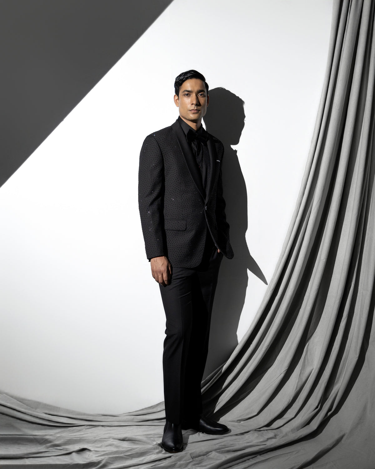 BLACK STONE TUXEDO