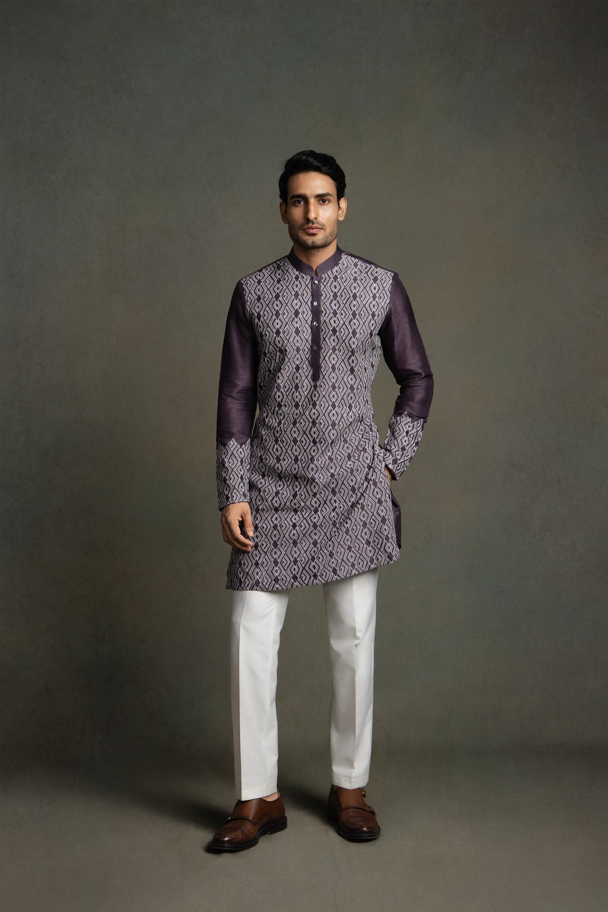 GEOMATRIC  EMBROIDERY KURTA SET