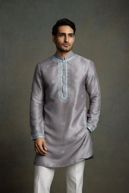 THREAD EMBROIDERY KURTA AND WHITE PANT
