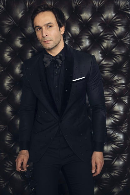 Black scatter embroidered velvet shawl collar suit